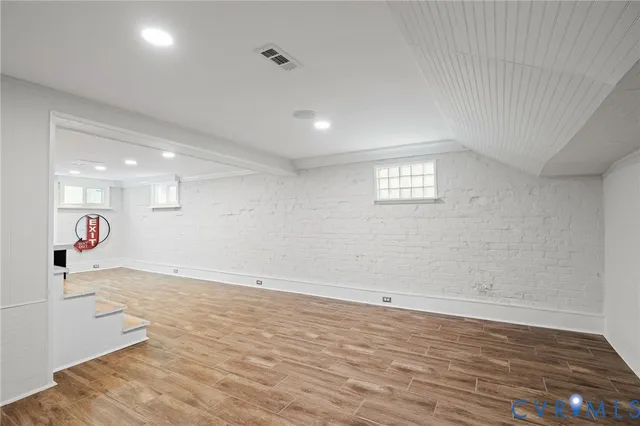 a view of empty room