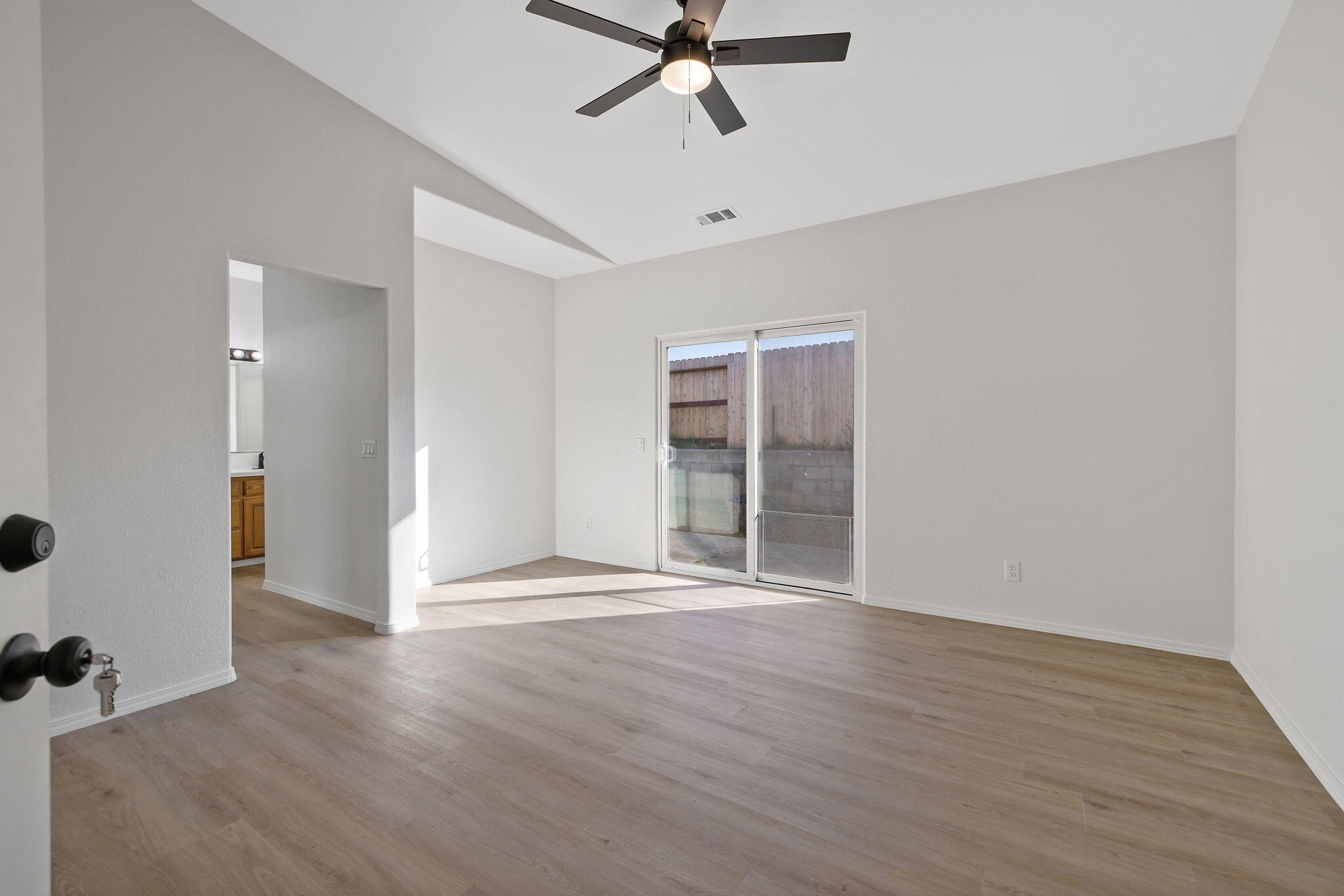 135 Headwaters Road Templeton, CA 93465 - Photo 5 of 47 26-web-or-mls-713A2023