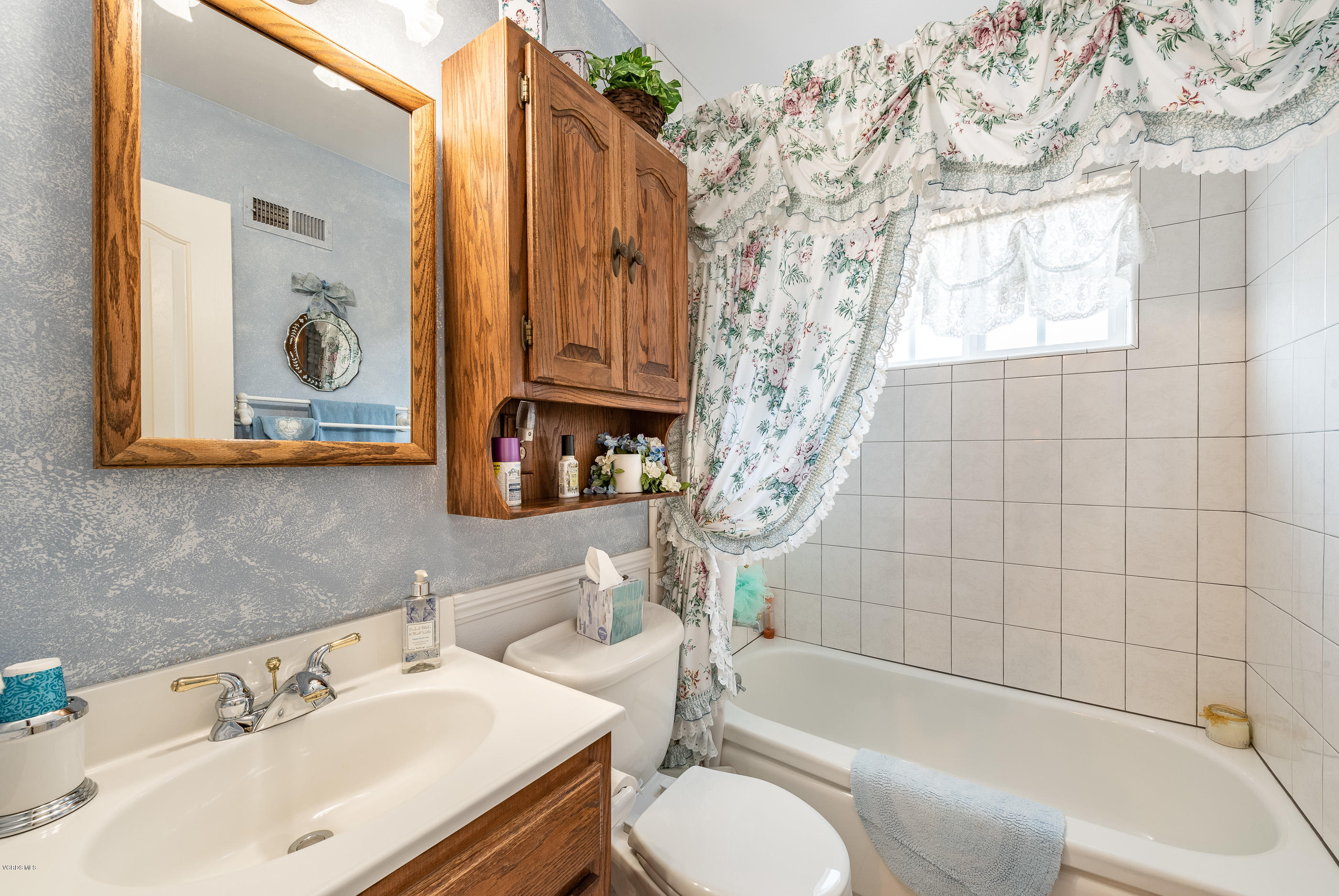 2249 Ralston Street Simi Valley, CA 93063 - Photo 22 of 41 2249 Ralston Ave Simi Valley-18