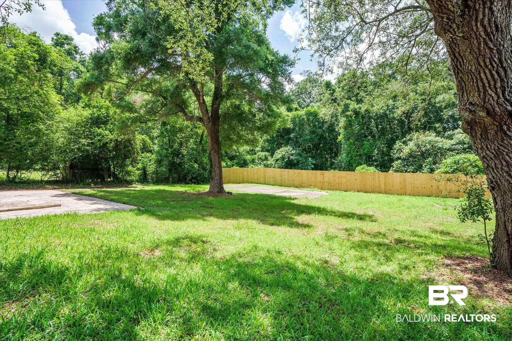 2003 Forest Oaks Drive West Mobile, AL 36618 - Photo 18 of 20