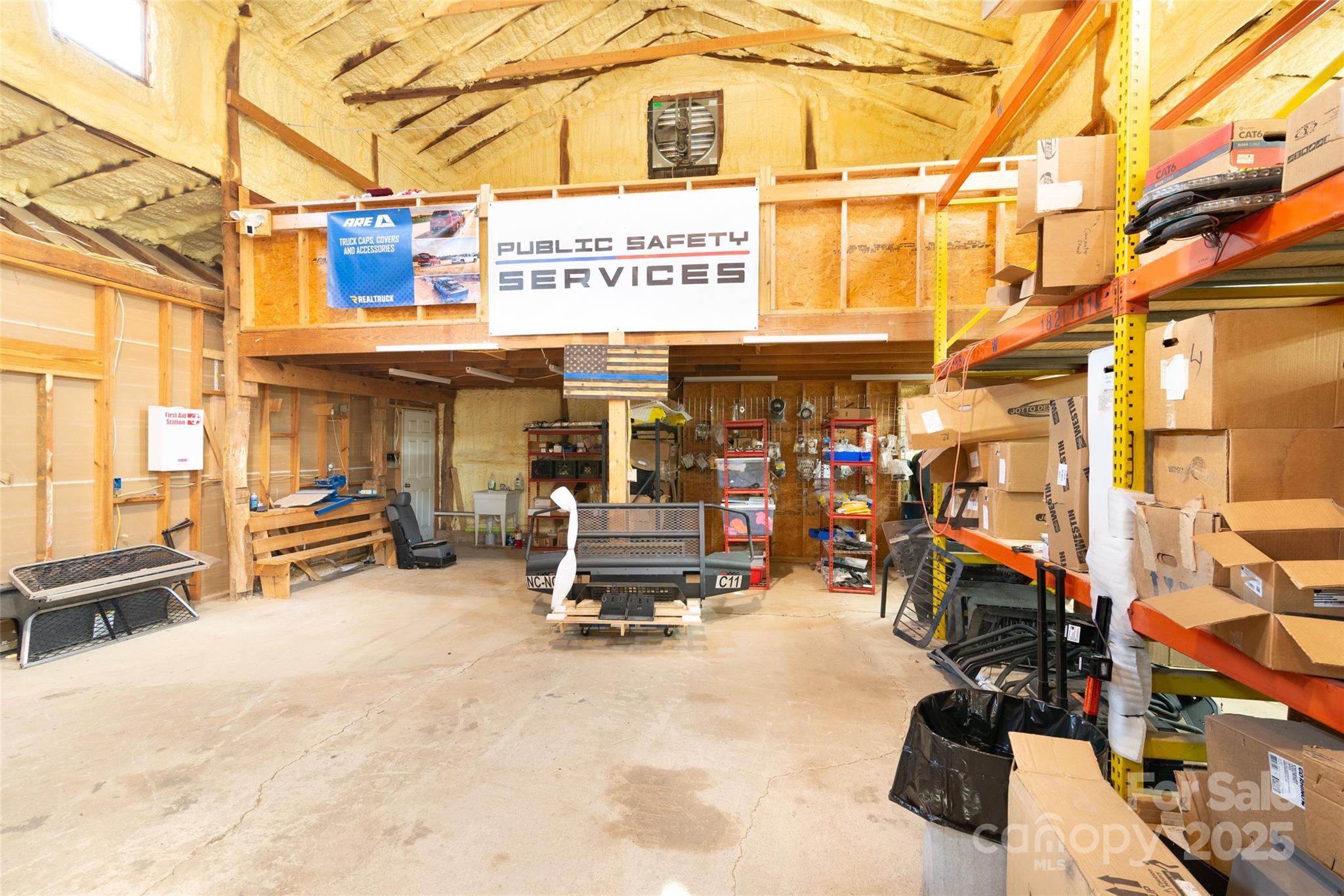 1137 Saunders Road Franklin, NC 28734 - Photo 25 of 30 a view of a street with sitting area