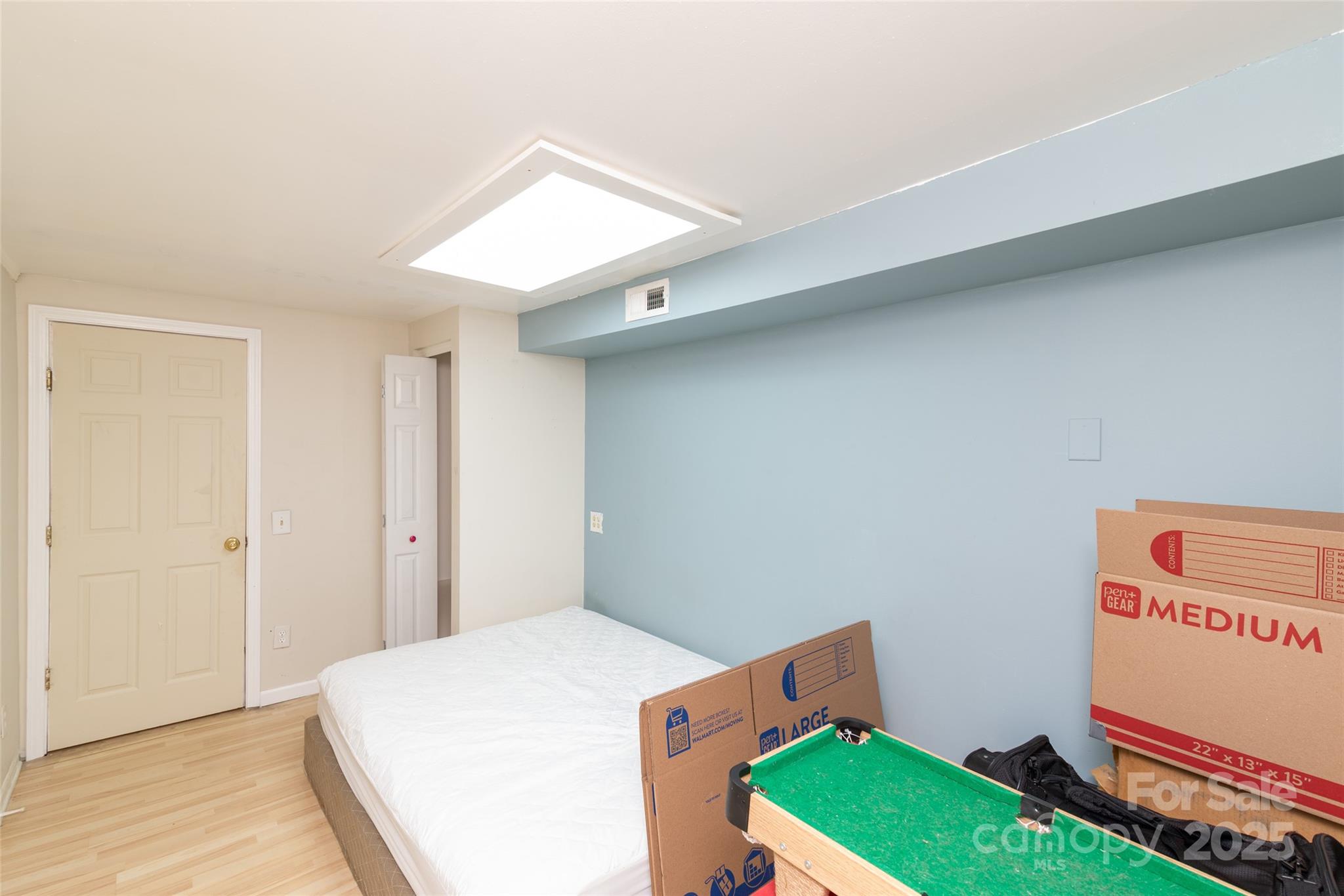 1137 Saunders Road Franklin, NC 28734 - Photo 9 of 30 a room with a bed and a window