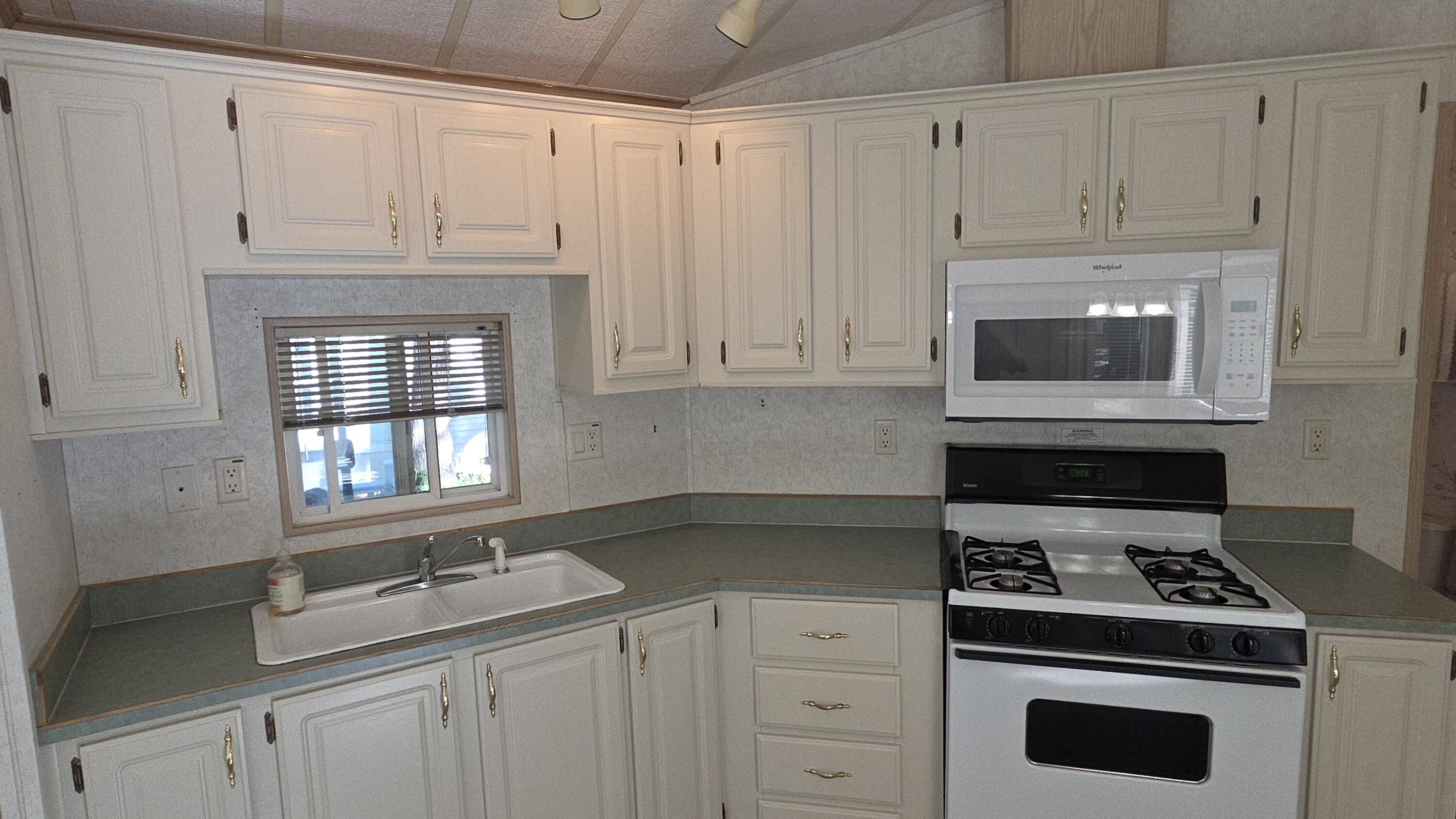 117 Bears Den Road, Unit 57 Wells, ME 04090 - Photo 4 of 18 20250822_160710