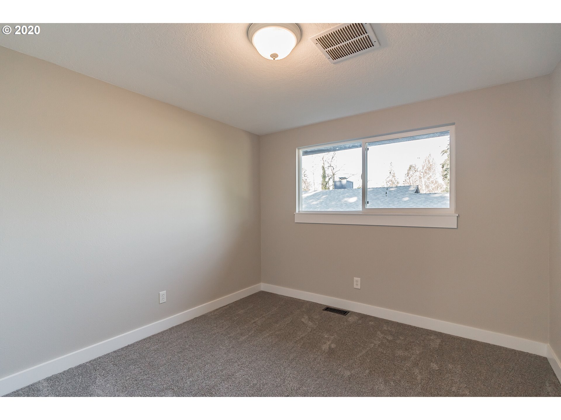6221 Southwest Multnomah Boulevard Portland, OR 97219 - Photo 14 of 23 Gallery Image 14