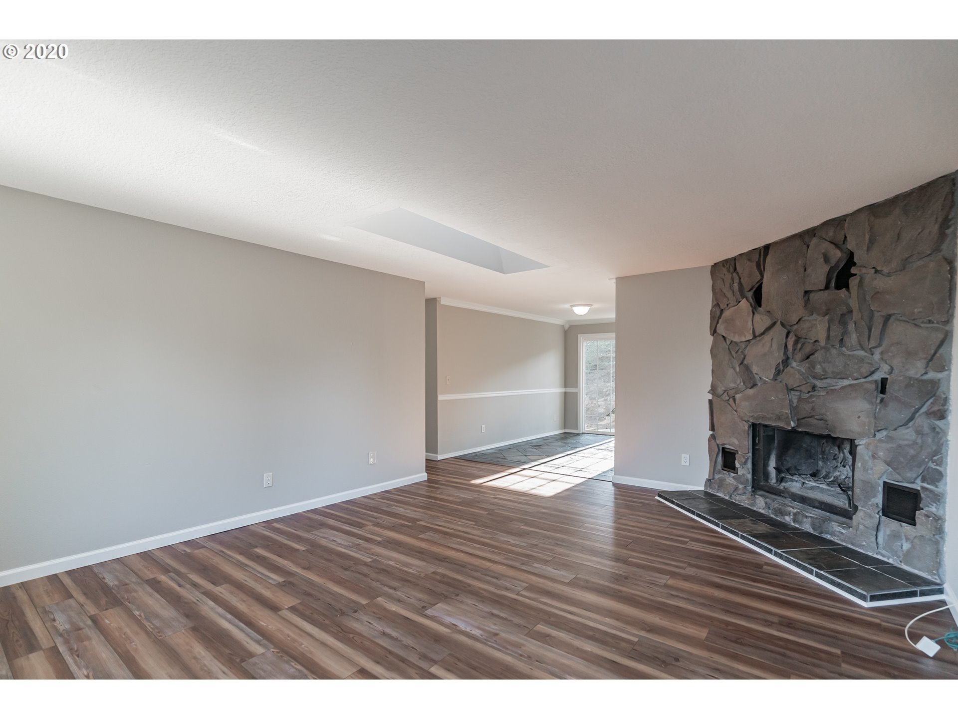 6221 Southwest Multnomah Boulevard Portland, OR 97219 - Photo 4 of 23 Gallery Image 4