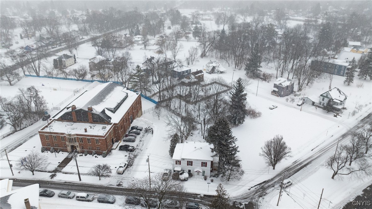 233 Cedar Street Oneida, NY 13421 - Photo 2 of 20