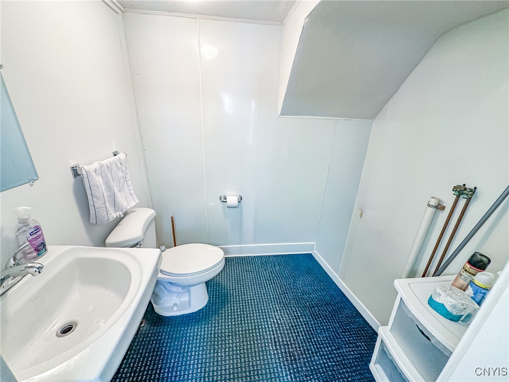 233 Cedar Street Oneida, NY 13421 - Photo 8 of 20 First floor half bath