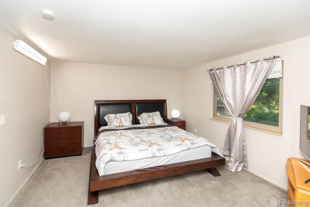 3912 Old Creek Road Troy, MI 48084 - Photo 30 of 38 Gallery Image 30