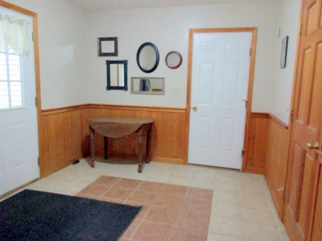 610 Belgrade Road Oakland, ME 04963 - Photo 3 of 28 Mud room with direct entry from the...