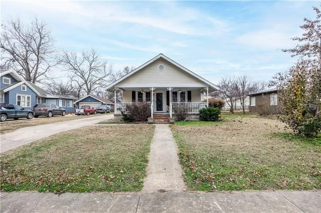$107,000 | 911 East Main Street, Cherryvale, KS 67335