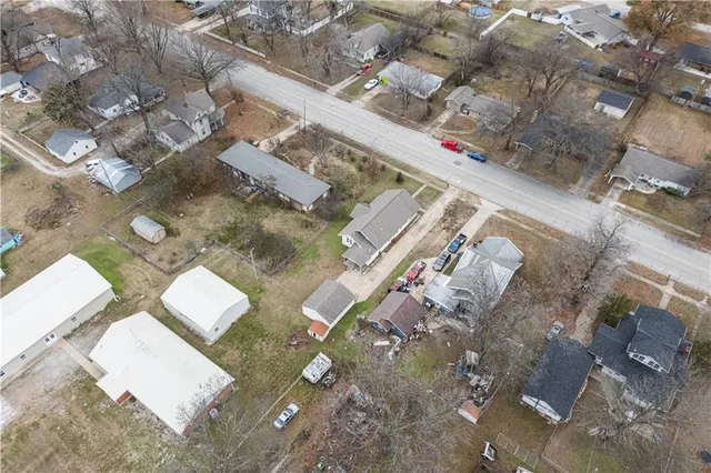 $107,000 | 911 East Main Street, Cherryvale, KS 67335