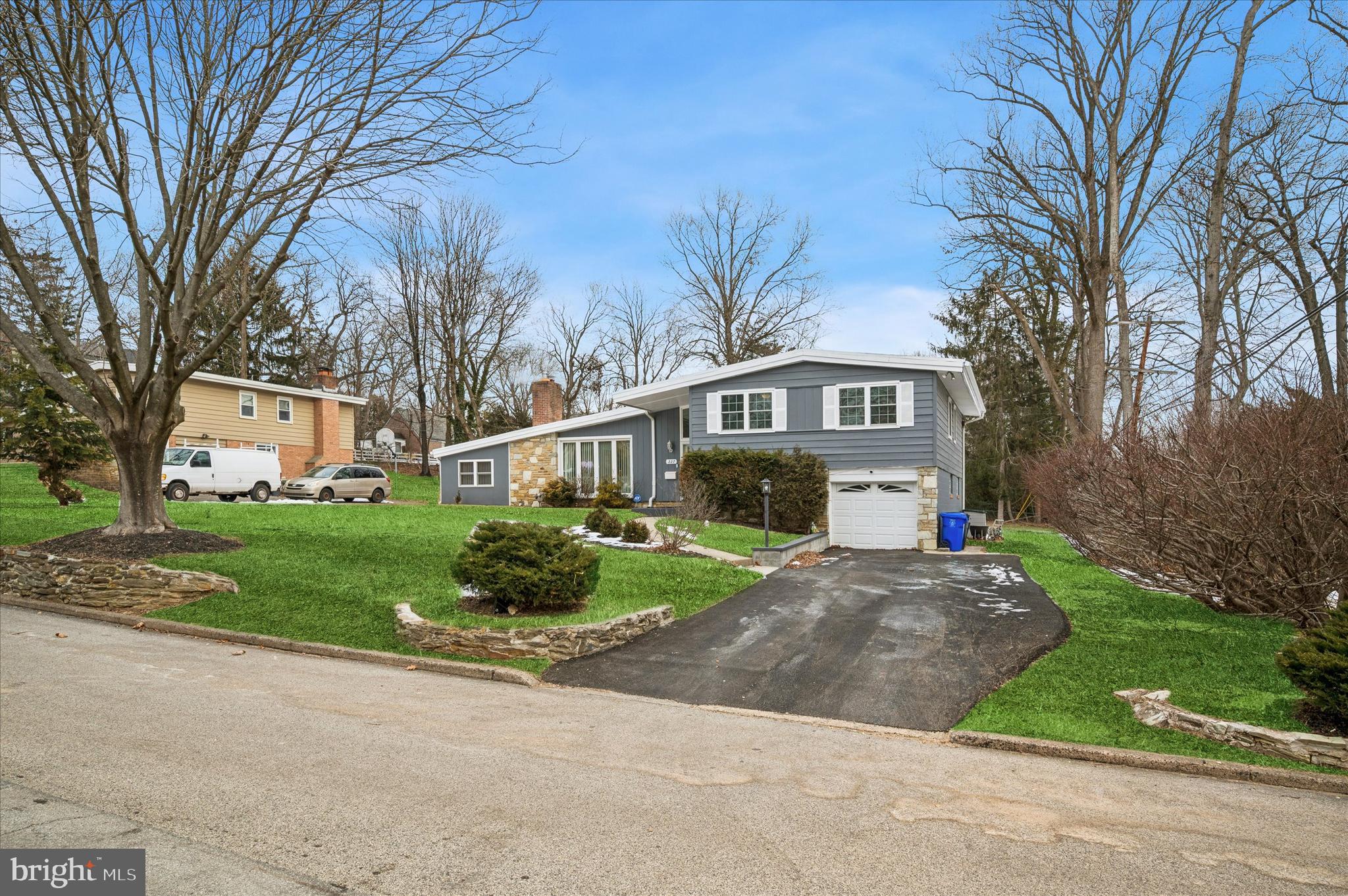 227 Glenwood Road Elkins Park, PA 19027 - Photo 3 of 32