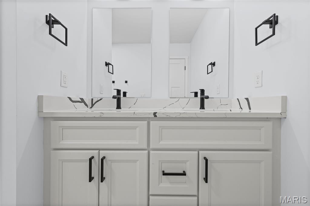 9210 Sappington Road St. Louis, MO 63126 - Photo 33 of 59