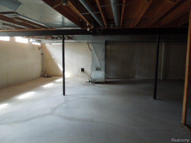 5590 Ridgewood Road, Unit 5590 West Bloomfield, MI 48322 - Photo 19 of 22 4-2 084.jpg