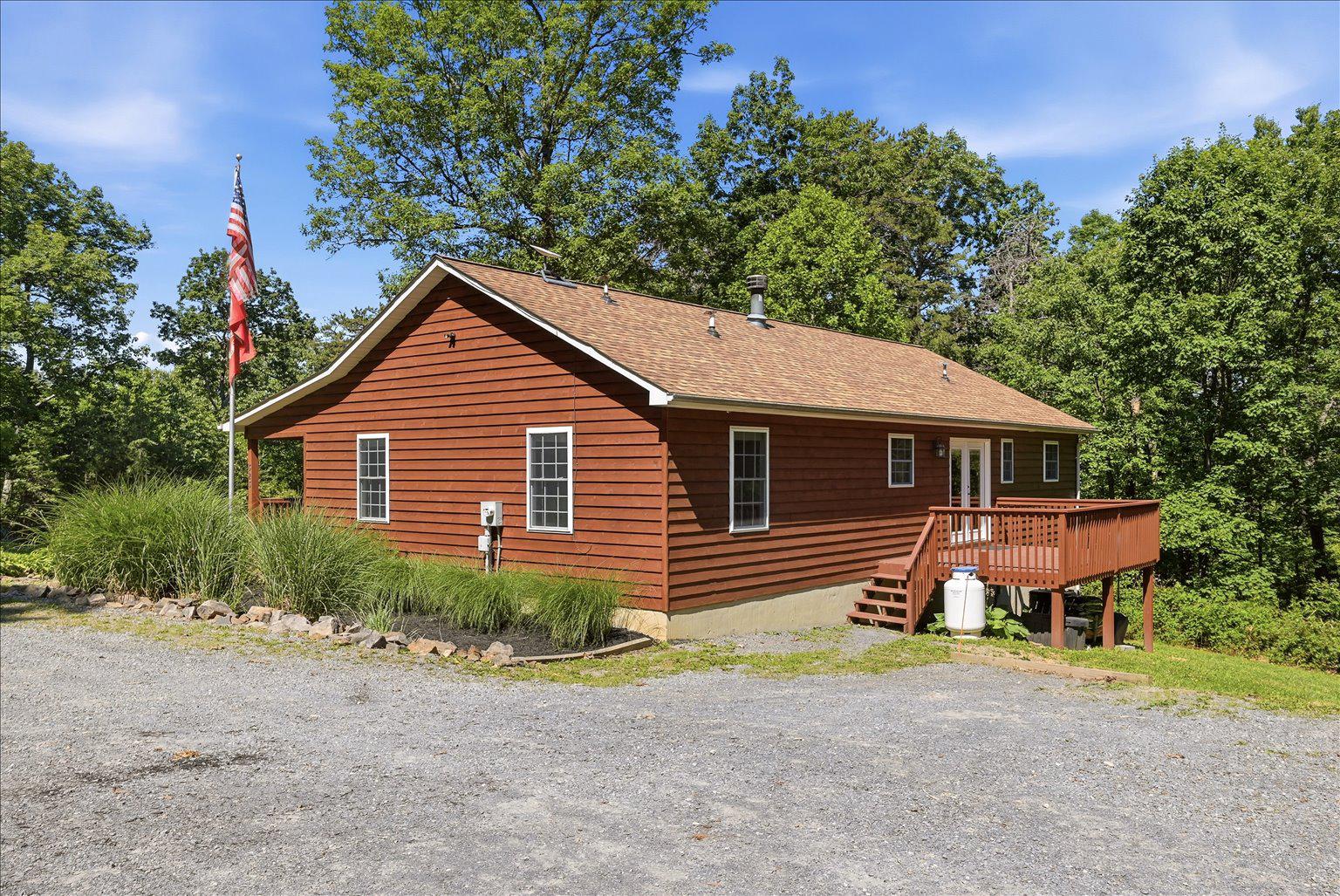 323 South Timber Ridge Road Cross Junction, VA 22625 - Photo 51 of 109 Rear with deck