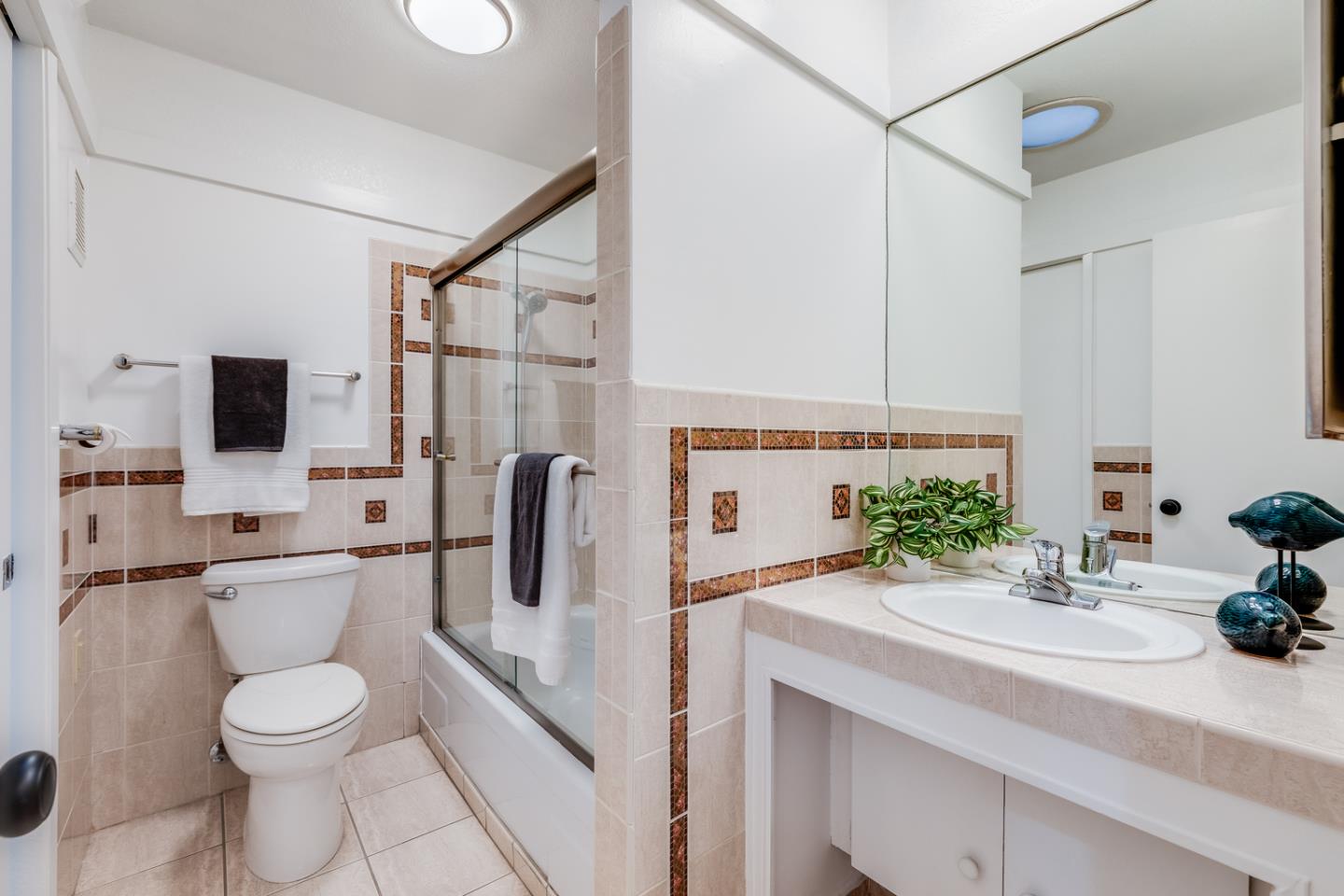 500 West Middlefield Road, Unit 97 Mountain View, CA 94043 - Photo 12 of 33 Gallery Image 12