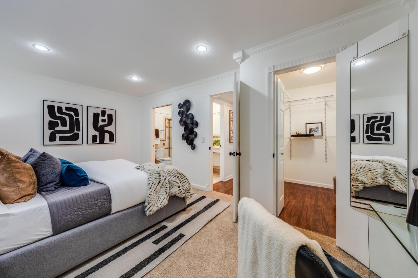 500 West Middlefield Road, Unit 97 Mountain View, CA 94043 - Photo 16 of 33 Gallery Image 16