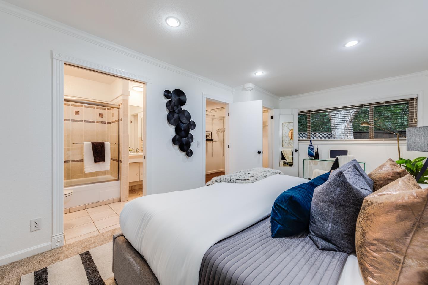 500 West Middlefield Road, Unit 97 Mountain View, CA 94043 - Photo 18 of 33 Gallery Image 18