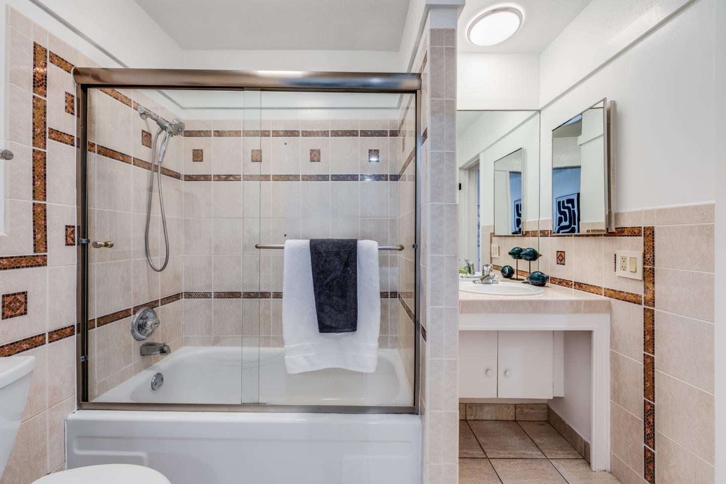 500 West Middlefield Road, Unit 97 Mountain View, CA 94043 - Photo 19 of 33 Gallery Image 19