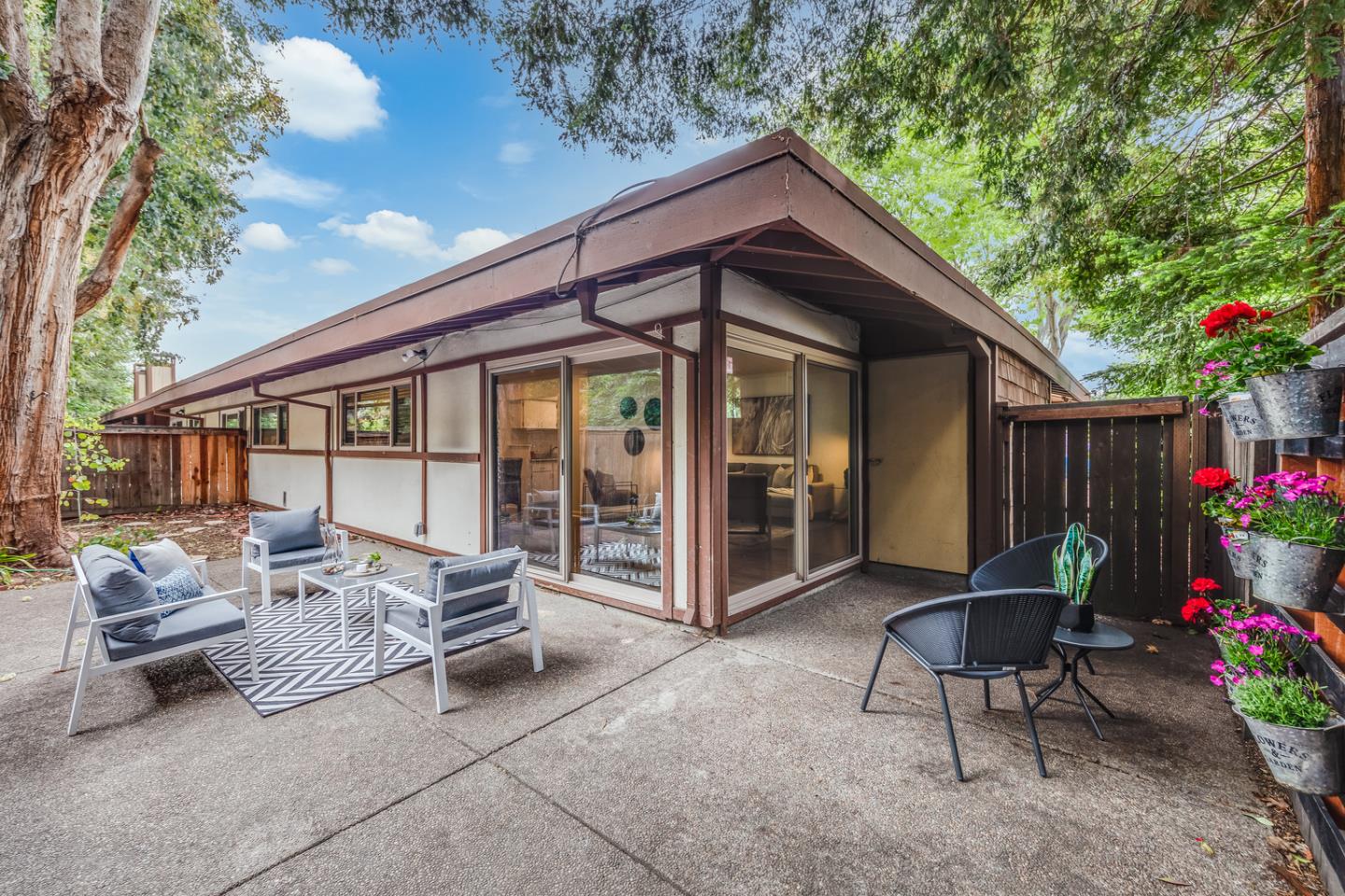 500 West Middlefield Road, Unit 97 Mountain View, CA 94043 - Photo 23 of 33 Gallery Image 23