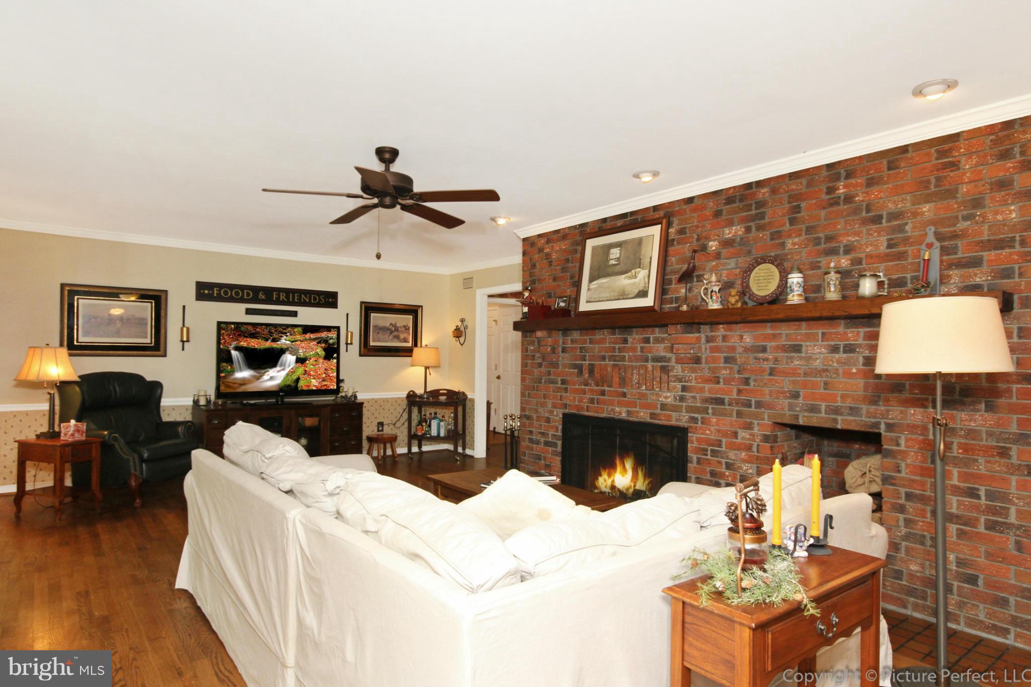 3904 Sundown Road Brookeville, MD 20882 - Photo 18 of 30 Family Room