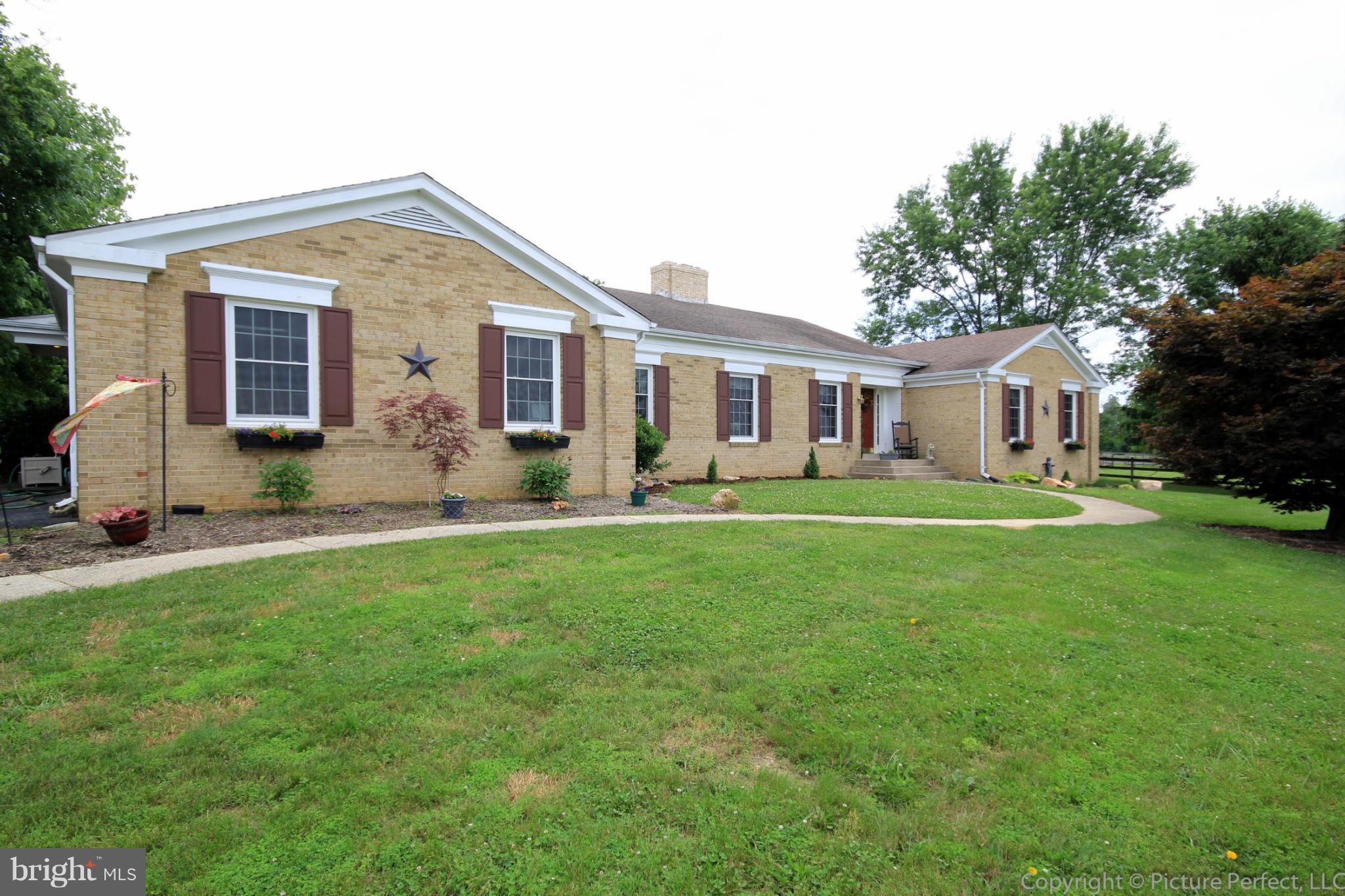 3904 Sundown Road Brookeville, MD 20882 - Photo 3 of 30 Exterior (Front)