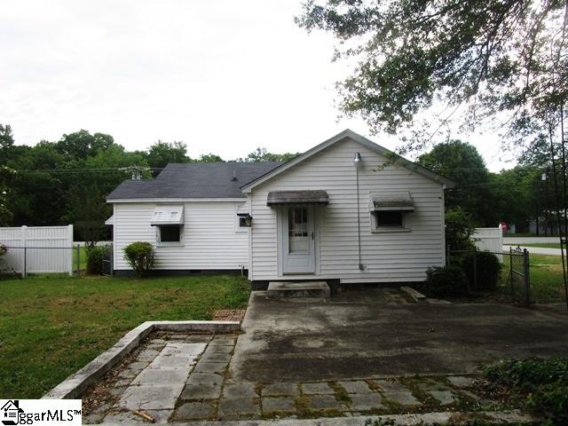 701 Jonesville Road Simpsonville, SC 29681 - Photo 2 of 7 Gallery Image 2