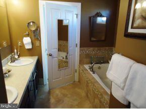 13 Sugar Hill Road Manahawkin, NJ 08050 - Photo 10 of 23 Gallery Image 10