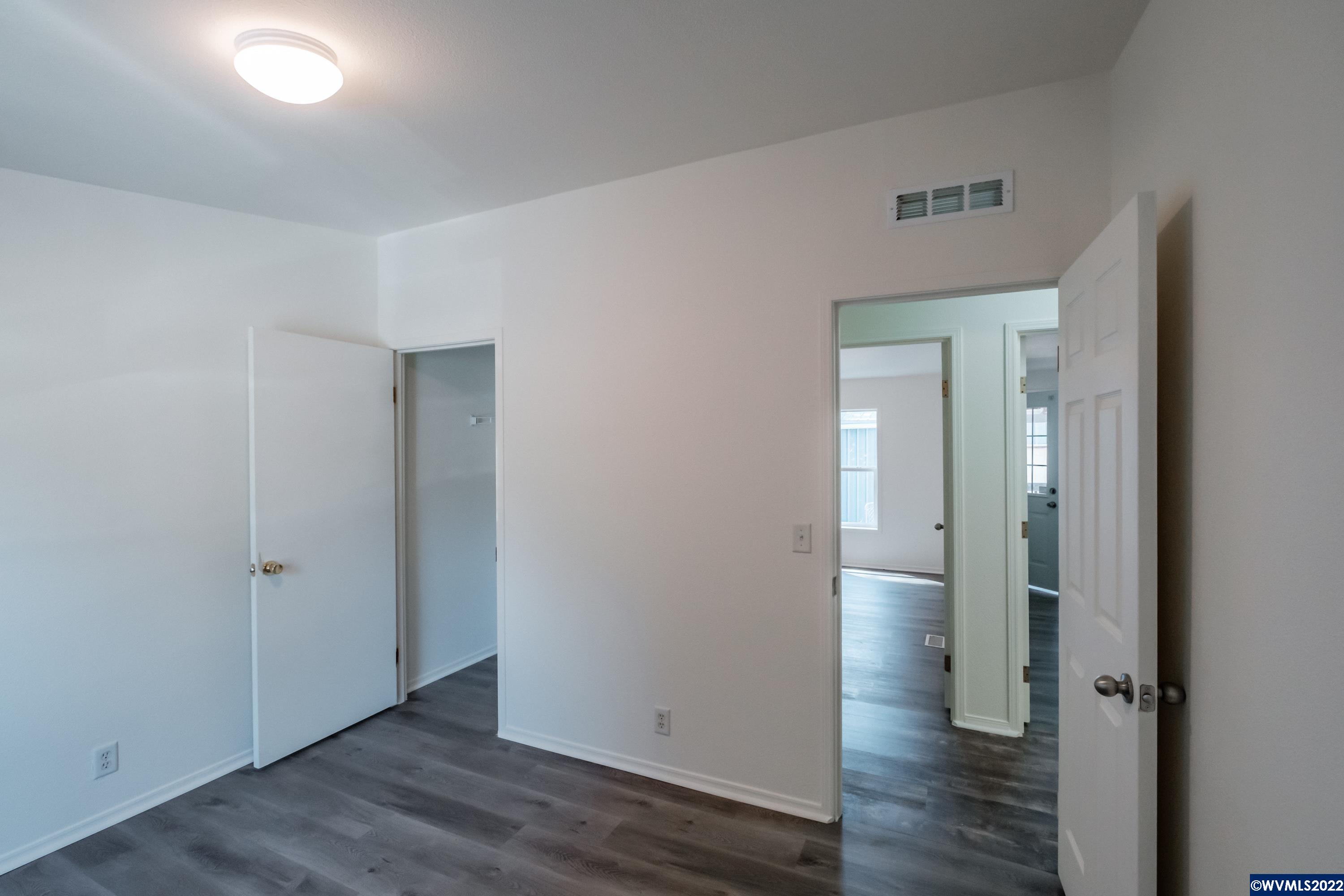 31050 South 3rd Street Lebanon, OR 97355 - Photo 17 of 42