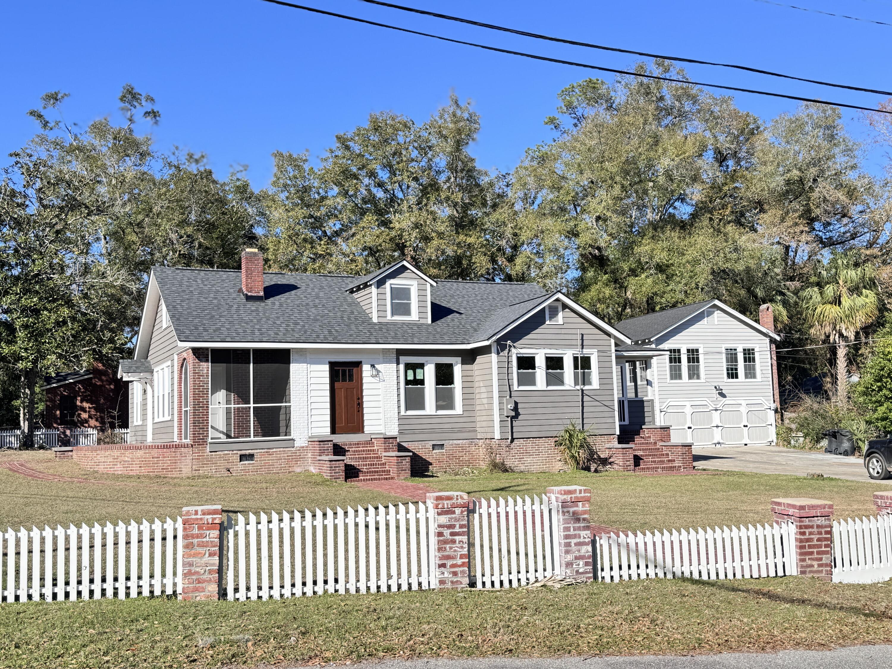 303 Warren Street Walterboro, SC 29488 - Photo 8 of 142 303 Warren Street