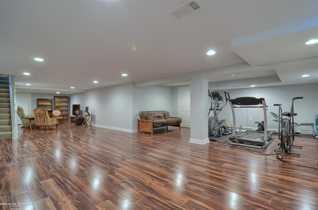 1800 North Adams Road Rochester, MI 48306 - Photo 32 of 43 31386480-31.JPG