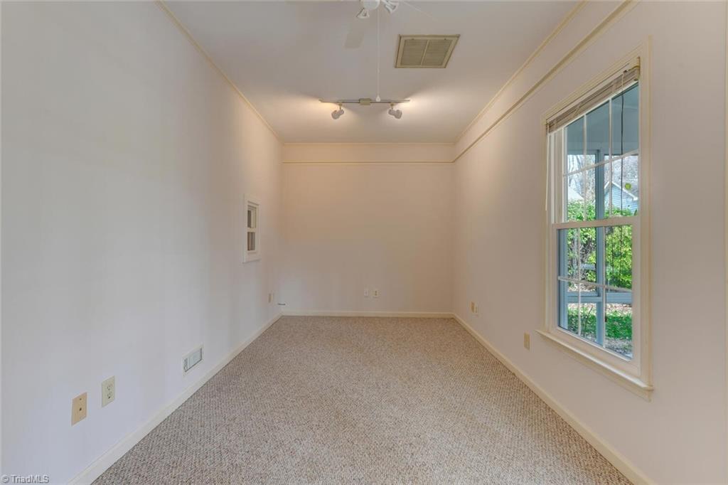 5204 Nantucket Road Greensboro, NC 27455 - Photo 20 of 41 Gallery Image 20