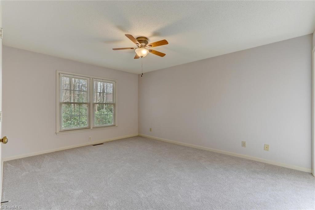 5204 Nantucket Road Greensboro, NC 27455 - Photo 23 of 41 Primary Bedroom