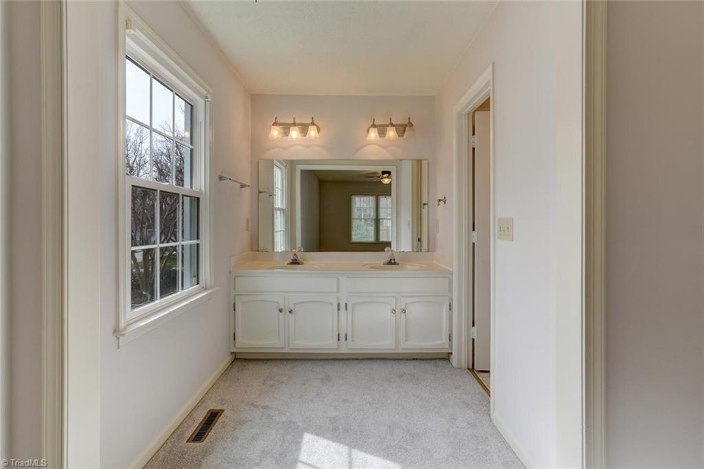 5204 Nantucket Road Greensboro, NC 27455 - Photo 28 of 41 Gallery Image 28