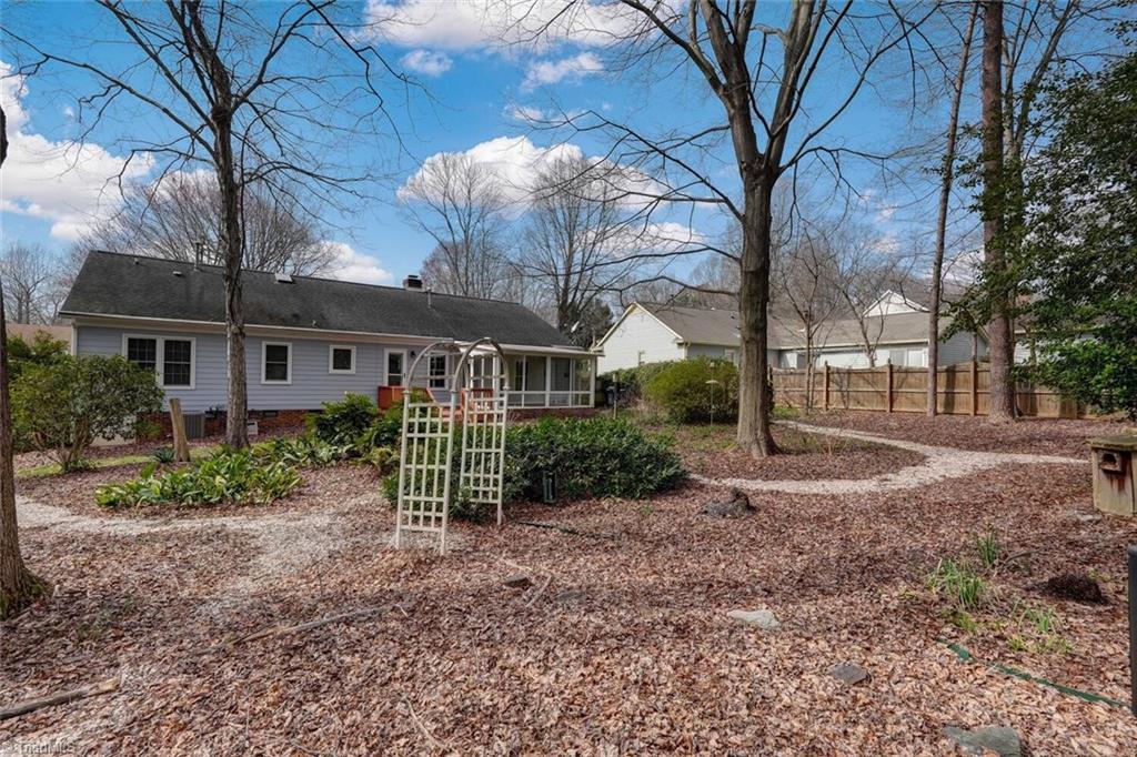 5204 Nantucket Road Greensboro, NC 27455 - Photo 39 of 41 Gallery Image 39