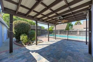 a view of outdoor space