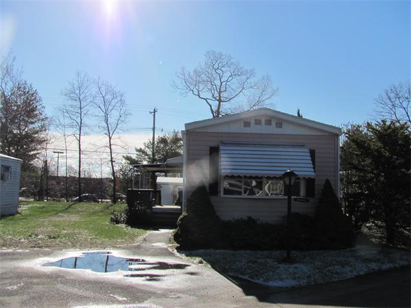 4 Michael Road, Unit 4 Franklin, MA 02038 - Photo 2 of 9 Gallery Image 2