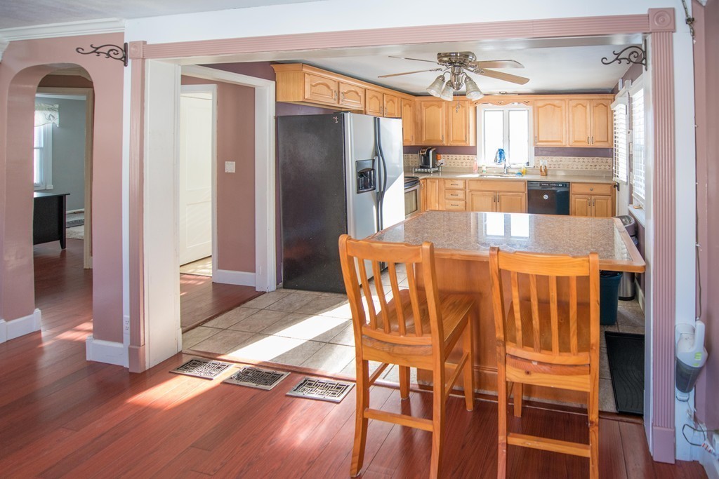 1069 Sumner Avenue Springfield, MA 01118 - Photo 7 of 15
