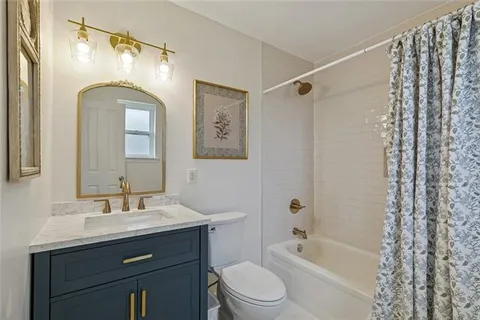$420,000 | 1304 Houma Boulevard, Metairie, LA 70001