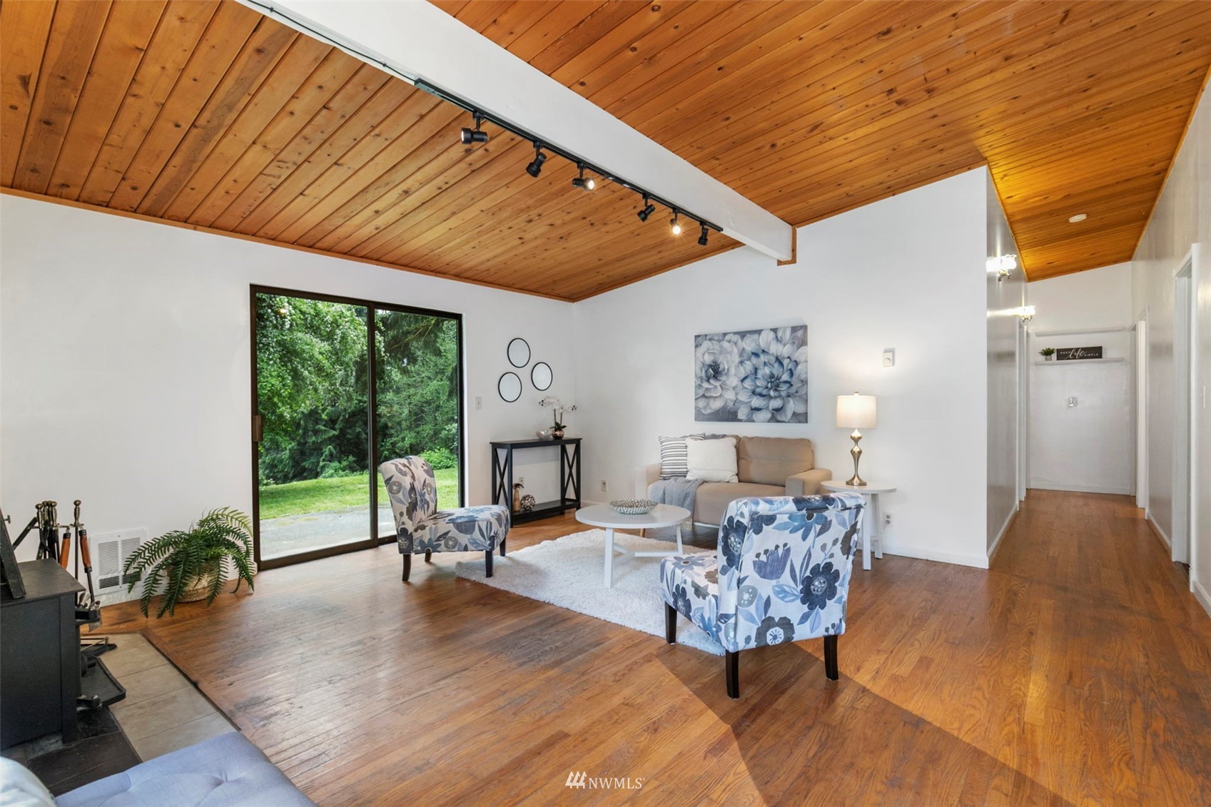 9193 Banner Road Southeast Port Orchard, WA 98367 - Photo 4 of 35 Gallery Image 4