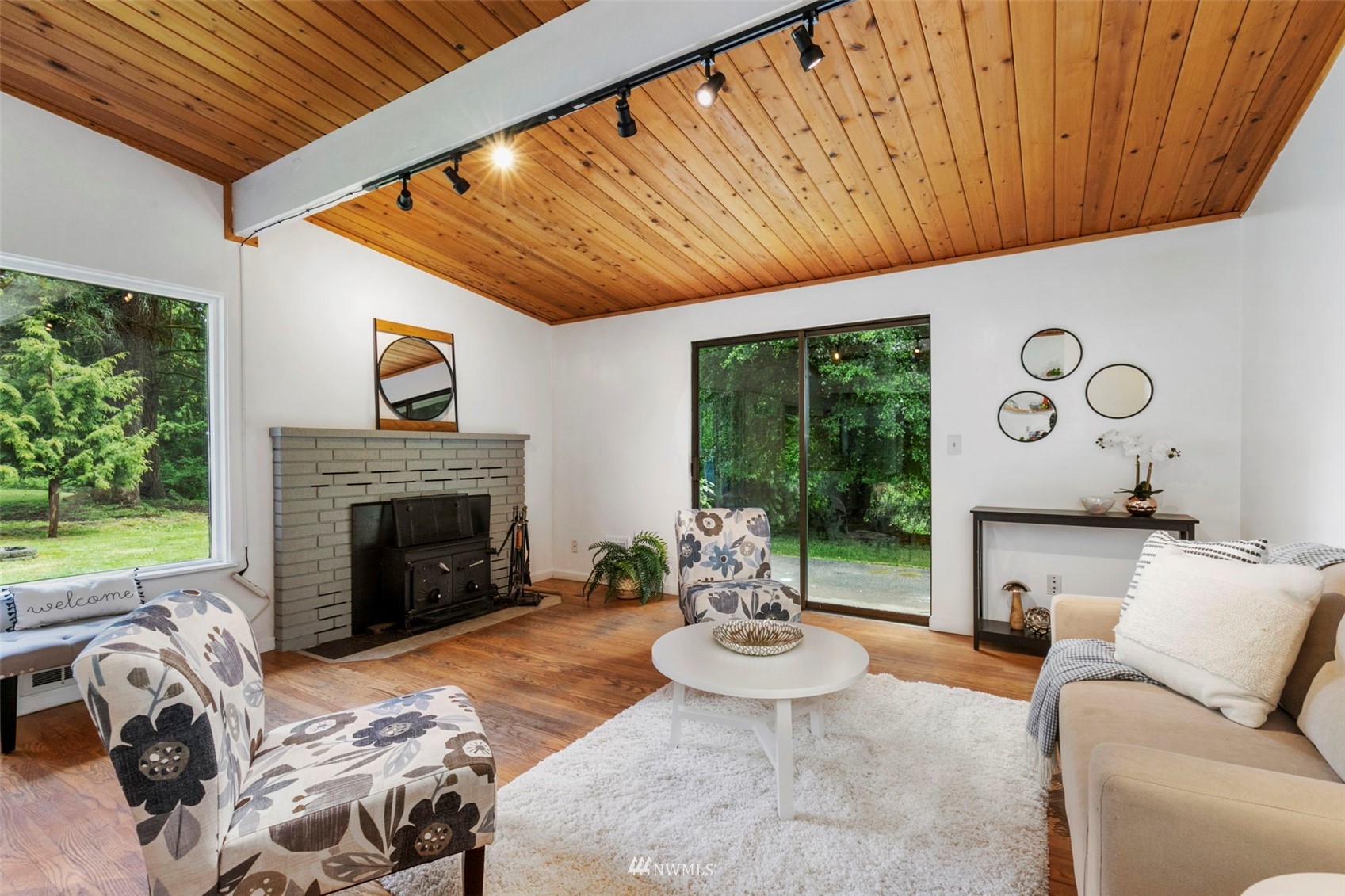 9193 Banner Road Southeast Port Orchard, WA 98367 - Photo 5 of 35 Gallery Image 5