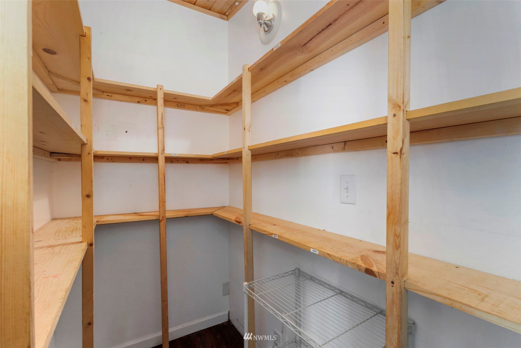 9193 Banner Road Southeast Port Orchard, WA 98367 - Photo 10 of 35 Gallery Image 10