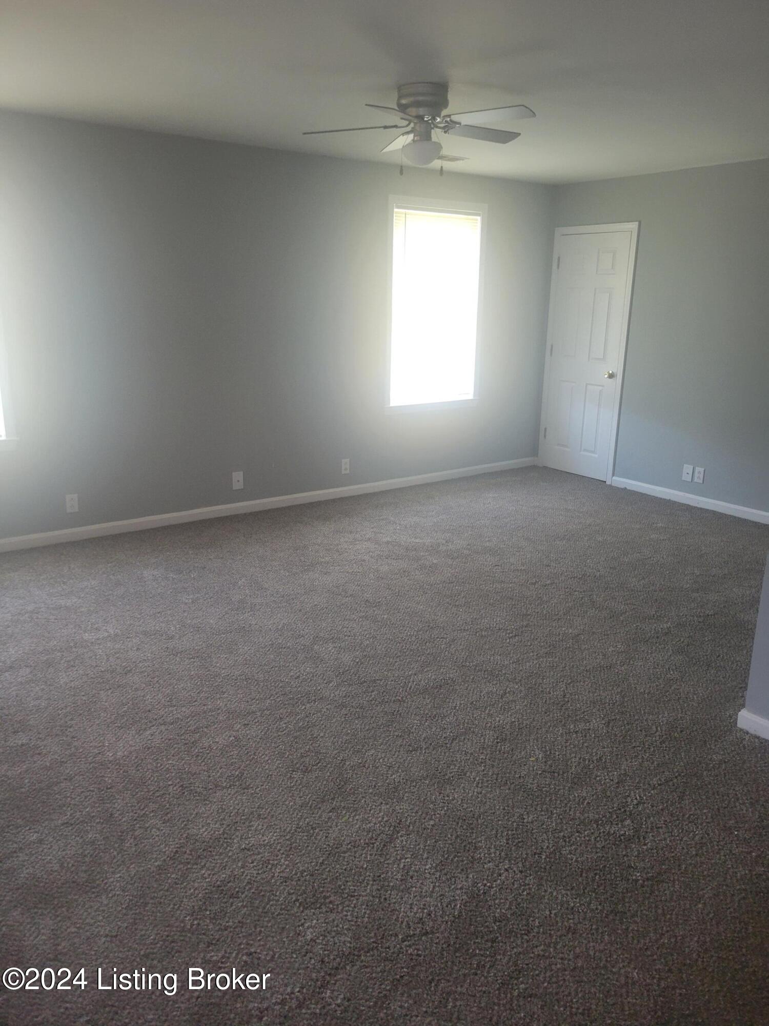 9236 Chenault Road Louisville, KY 40272 - Photo 14 of 22 20241130_142212