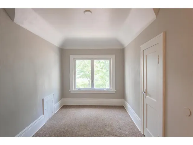 $2,599 | 188 Wyoming Street East, St. Paul, MN 55107