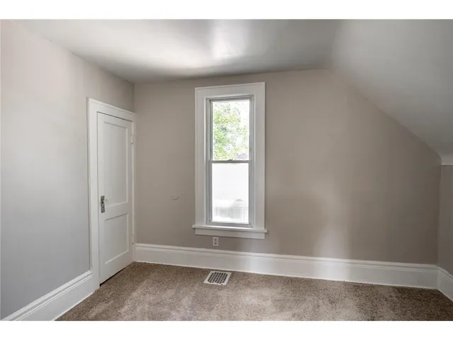 $2,599 | 188 Wyoming Street East, St. Paul, MN 55107