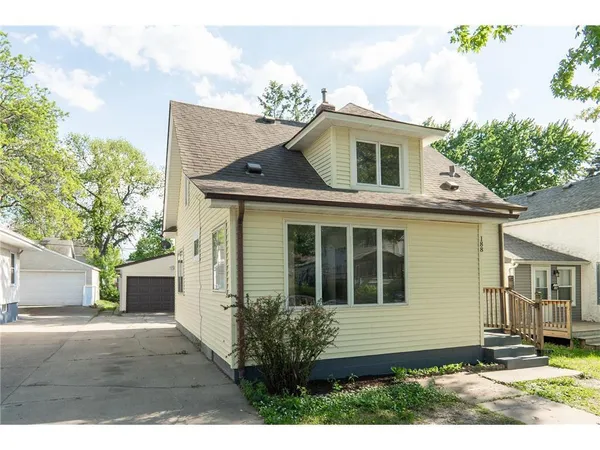 $2,599 | 188 Wyoming Street East, St. Paul, MN 55107