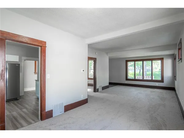 $2,599 | 188 Wyoming Street East, St. Paul, MN 55107