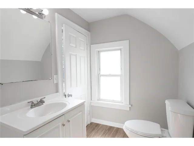 $2,599 | 188 Wyoming Street East, St. Paul, MN 55107