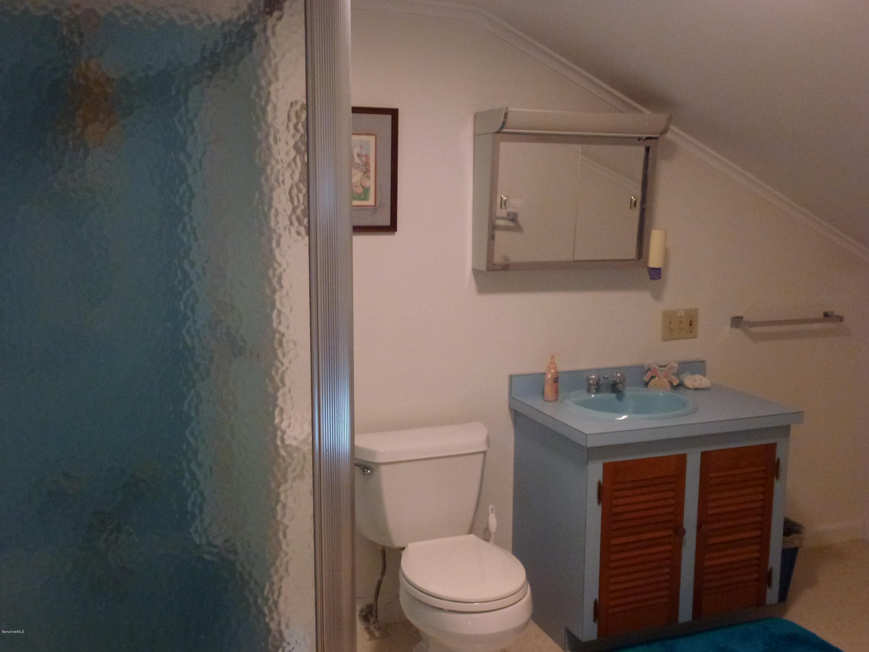 912 Cold Spring Road Williamstown, MA 01267 - Photo 21 of 36 Bedroom Suite Full Bath