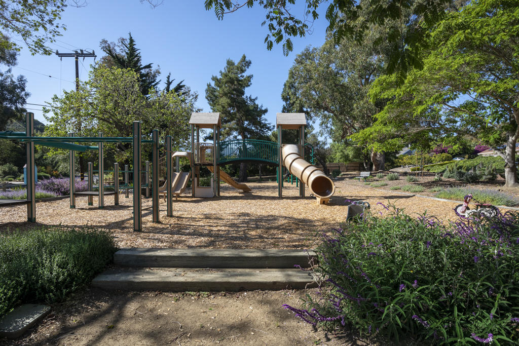 908 Vereda Del Ciervo Goleta, CA 93117 - Photo 35 of 35 a view of a park